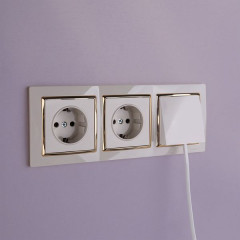 Рамка на 3 поста (слоновая кость/золото) W0031932