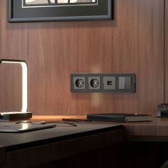 Рамка на 4 поста Platinum черный алюминий W0042608