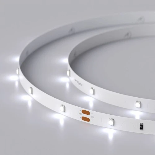 Светодиодная Лента RT 2-5000 24V Cool 8K 0.5x (3528, 150 LED, LUX) (Arlight, 2.9 Вт/м, IP20)