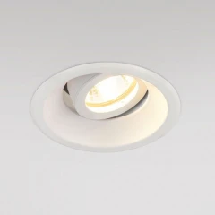 Алюминиевый точечный светильник 6068 MR16 WH белый